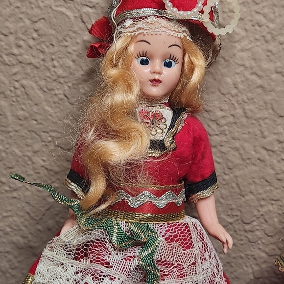 Vintage Dolls Brides of All Nations Norway Madame Alexander Swedish FOR PARTS - Picture 8 of 15